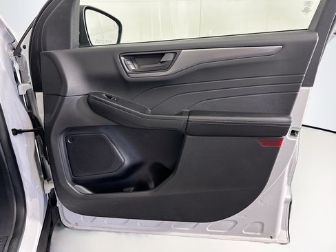 Used 2024 Ford Escape Active FWD image 32