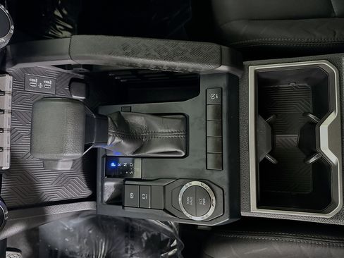 Used 2025 Toyota Tacoma SR5 image 22