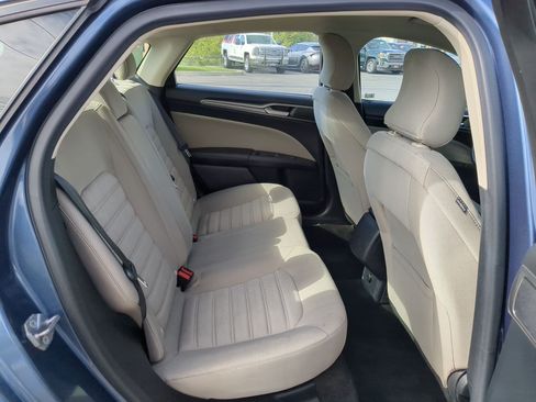 Used 2019 Ford Fusion S FWD image 25
