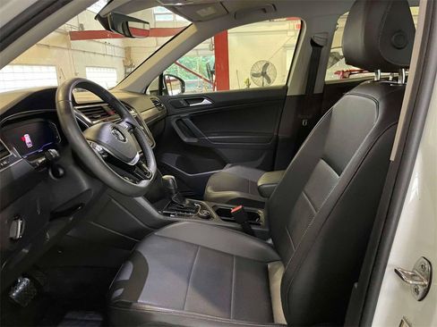 Used 2022 Volkswagen Taos S image 15