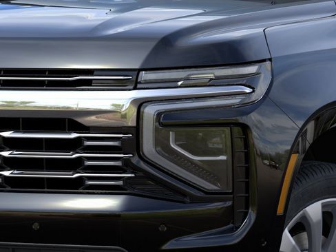 New 2026 Chevrolet Suburban Premier w/ Sun And Tow Package AWD/4WD image 10