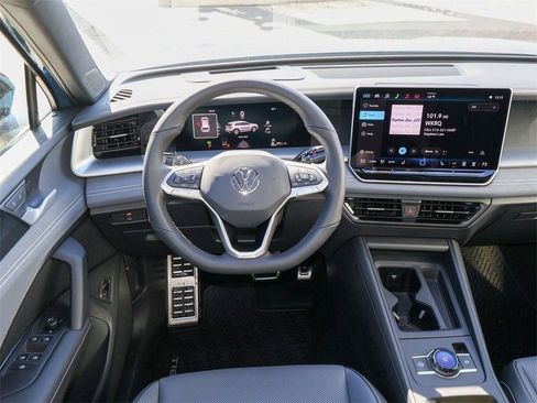 New 2026 Volkswagen Tiguan SE R-Line AWD/4WD image 18