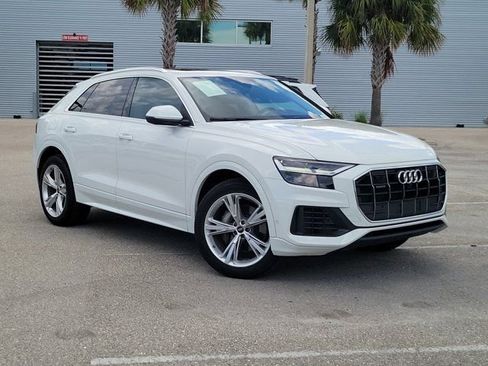 Certified 2022 Audi Q8 Premium Plus w/ Premium Plus Package AWD/4WD image 32