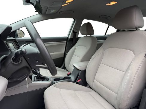 Used 2019 Hyundai Elantra SE image 9