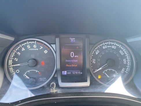 Used 2019 Toyota Tacoma TRD Sport AWD/4WD image 18