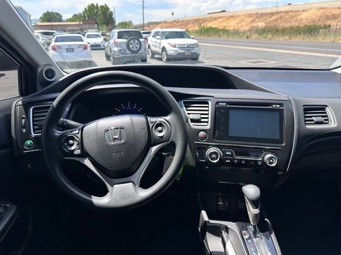 Used 2015 Honda Civic SE image 7