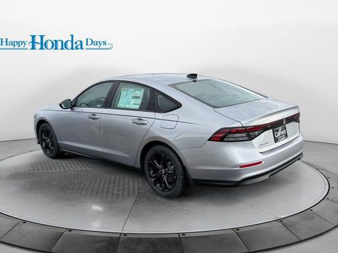 New 2025 Honda Accord SE image 18