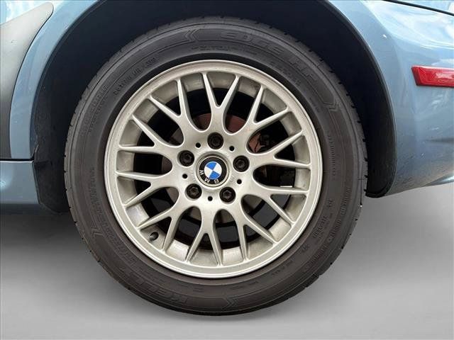 Used 2001 BMW Z3 2.5i RWD image 11