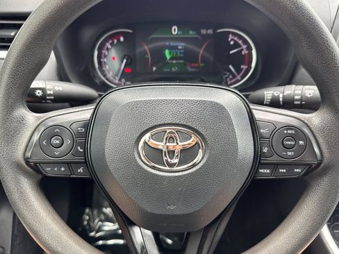 Certified 2024 Toyota RAV4 XLE FWD image 23