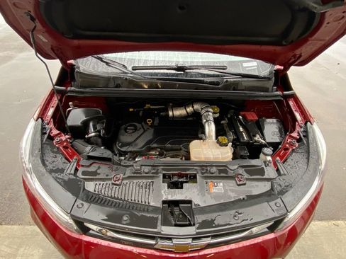 Used 2021 Chevrolet Trax LT w/ Driver Confidence Package image 28