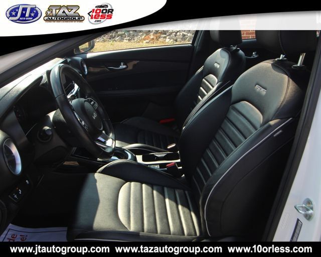 Used 2023 Kia Forte GT-Line w/ GT-Line Premium Package FWD image 9