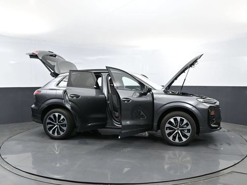 New 2026 Audi Q3 quattro 2.0T AWD/4WD image 30