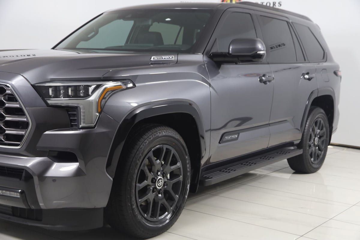 Used 2024 Toyota Sequoia Platinum AWD/4WD image 57