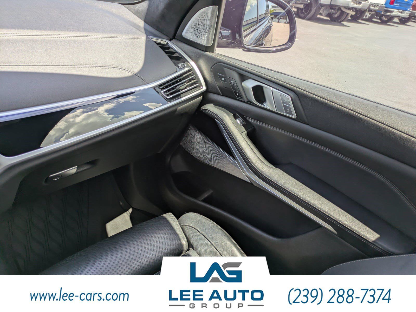 Used 2019 BMW X7 xDrive50i w/ Dynamic Handling Package AWD/4WD image 14