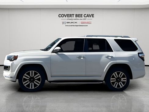 Used 2020 Toyota 4Runner Limited image 4