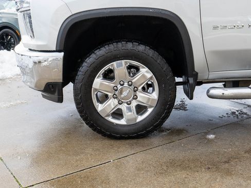 Used 2020 Chevrolet Silverado 3500 LTZ w/ LTZ Premium Package image 31