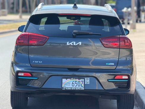 Used 2022 Kia Niro EX Premium FWD image 4