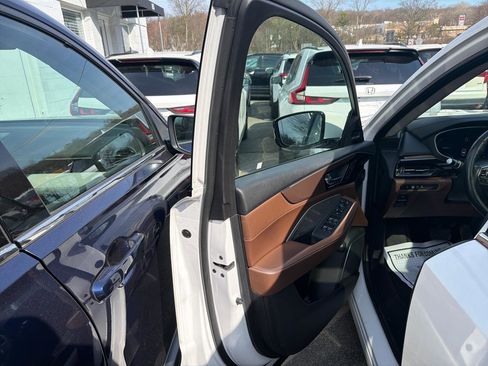 Used 2023 Acura MDX SH-AWD w/ Technology Package image 16