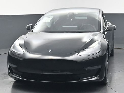 Used 2023 Tesla Model 3 Standard Range RWD image 6