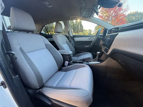 Used 2019 Toyota Corolla LE image 20