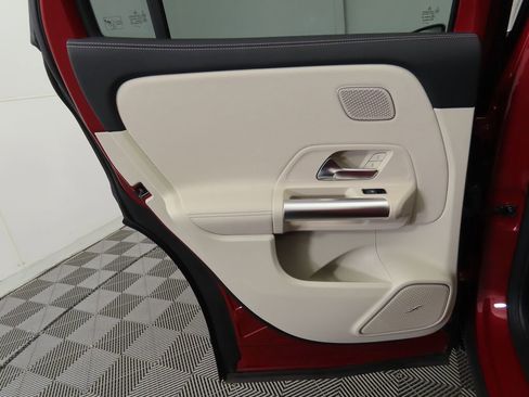 Certified 2023 Mercedes-Benz GLA 250 image 24