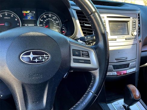 Used 2013 Subaru Outback 2.5i Limited w/ Moonroof Pkg image 16