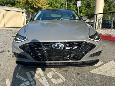 Certified 2022 Hyundai Sonata SEL w/ Convenience Package FWD image 2