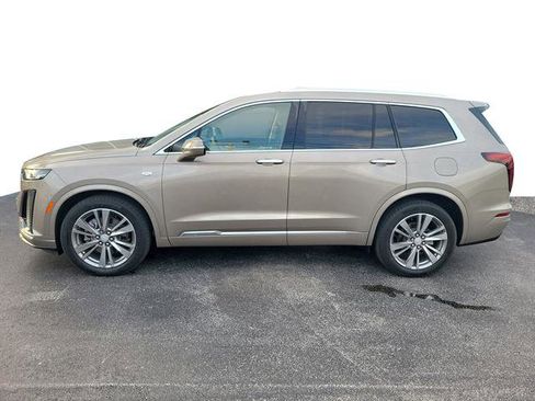 Certified 2022 Cadillac XT6 Premium Luxury image 2