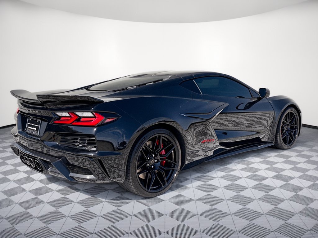 Used 2025 Chevrolet Corvette Z06 w/ Stealth Interior Trim Package RWD image 9