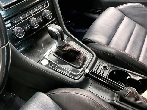 Used 2017 Volkswagen GTI Autobahn image 17