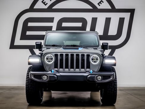 Used 2022 Jeep Wrangler Unlimited Rubicon 4xe w/ Cold Weather Group image 3