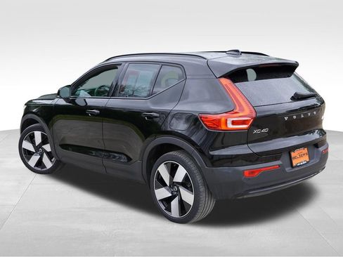 Used 2023 Volvo XC40 Recharge Ultimate w/ Protection Package Premier AWD/4WD image 7