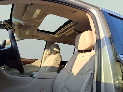 Used 2016 Cadillac Escalade Premium AWD/4WD image 15