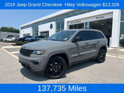Used 2019 Jeep Grand Cherokee Laredo