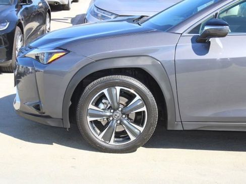 Certified 2025 Lexus UX 300h 300h image 4