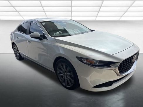 Used 2022 MAZDA MAZDA3 s image 1