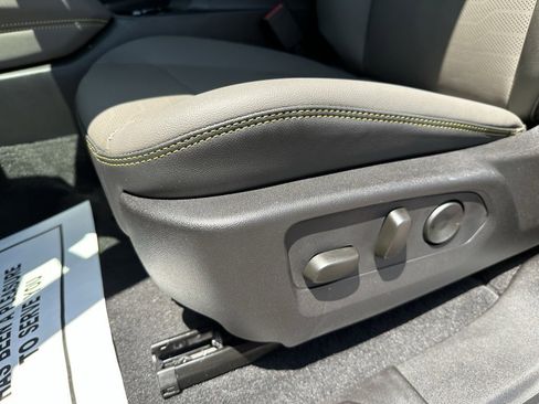 New 2025 Chevrolet Colorado ZR2 w/ Technology Package image 24