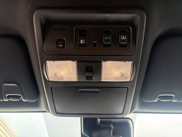 Used 2023 Nissan Titan PRO-4X w/ Pro-4x Convenience Package AWD/4WD image 22