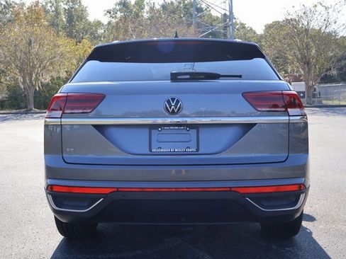 Used 2023 Volkswagen Atlas Cross Sport SE w/ Panoramic Sunroof Package image 7