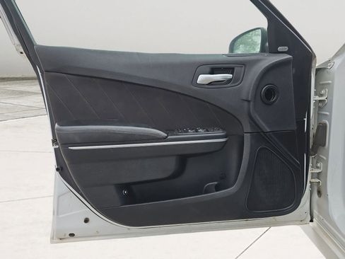 Used 2016 Dodge Charger R/T RWD image 12