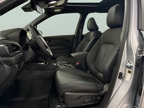 New 2025 Subaru Forester Limited image 17