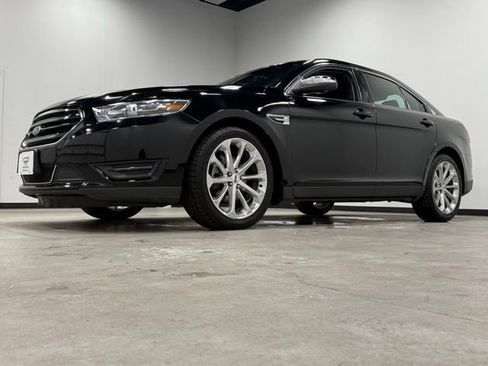 Used 2018 Ford Taurus Limited image 5
