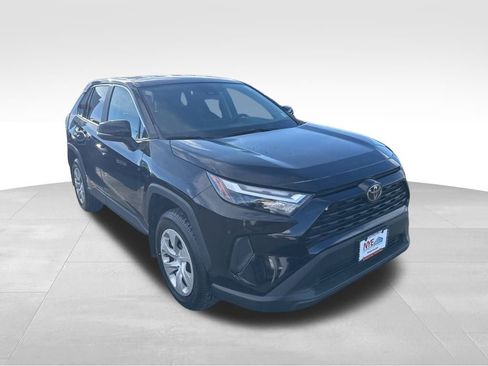 Used 2023 Toyota RAV4 LE image 7