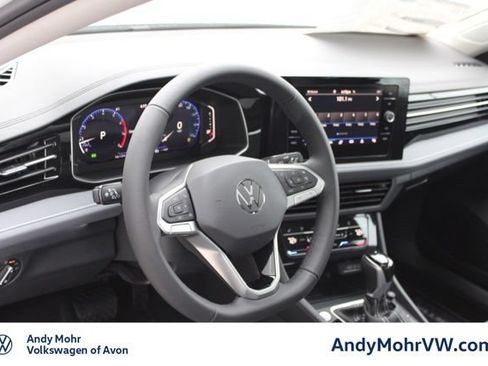 Used 2026 Volkswagen Jetta SEL FWD image 10