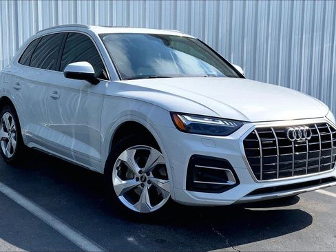 Used 2021 Audi Q5 Prestige AWD/4WD image 2
