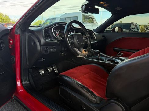 Used 2015 Dodge Challenger SRT w/ Technology Group RWD image 35