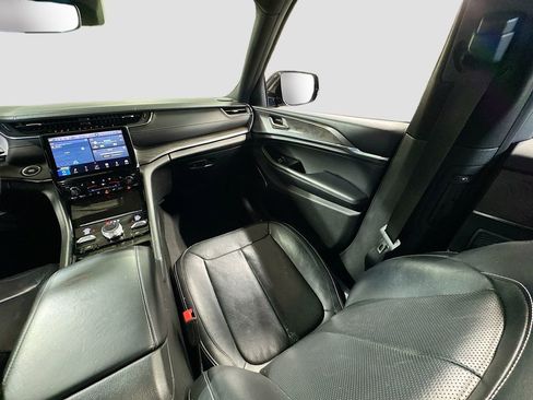 Used 2023 Jeep Grand Cherokee L Overland AWD/4WD image 16