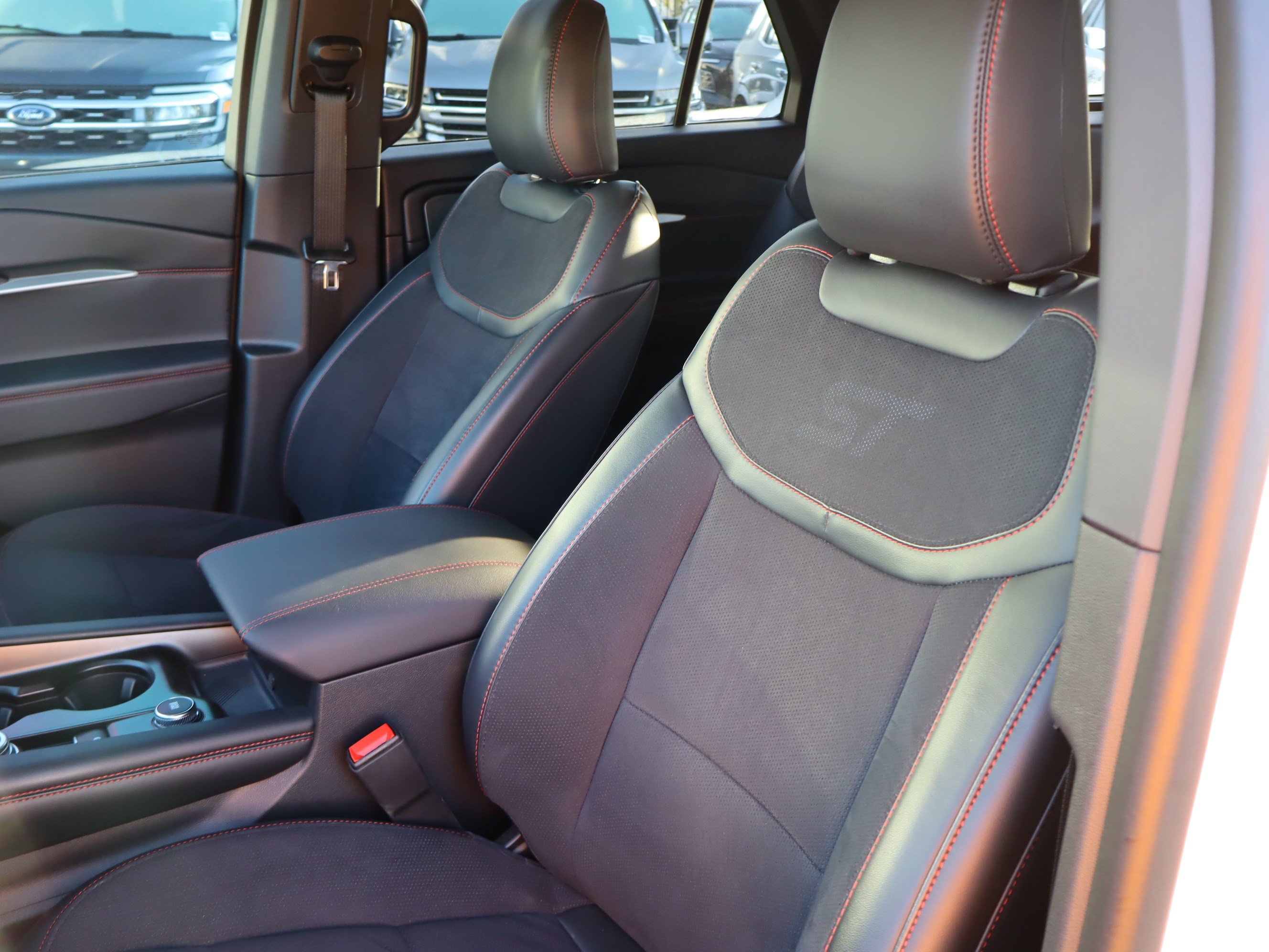 Used 2026 Ford Explorer ST AWD/4WD image 19