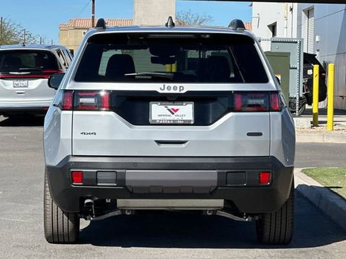 New 2026 Jeep Cherokee Overland w/ Advanced Pro Tech Group AWD/4WD image 4