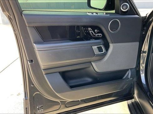 Used 2020 Land Rover Range Rover HSE image 28